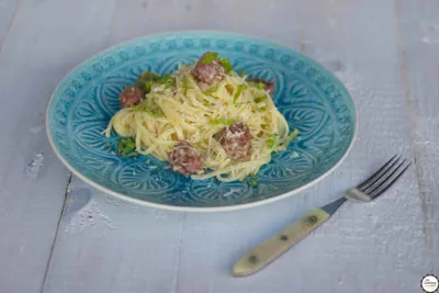 Linguine alla carbonara di salsiccia